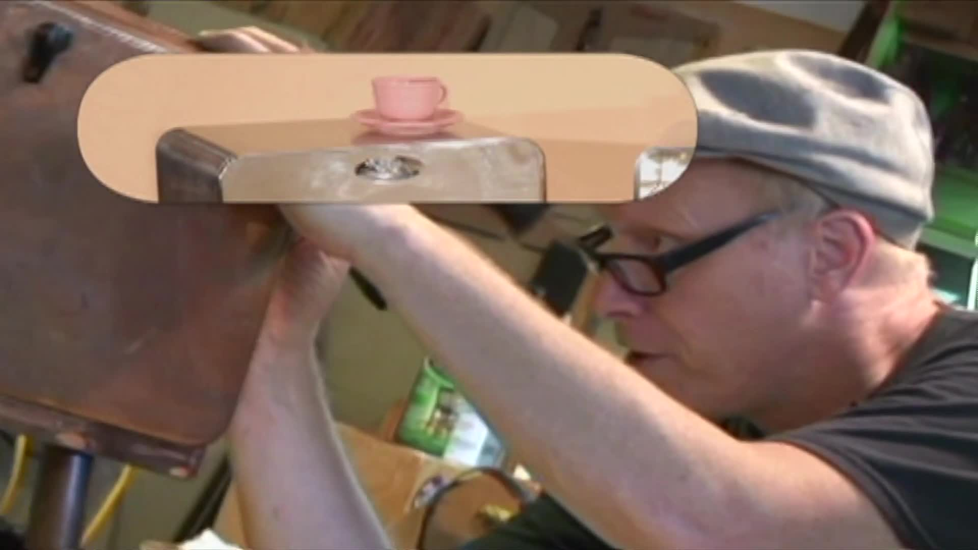 The Garage - S2E5: Jen's Table
