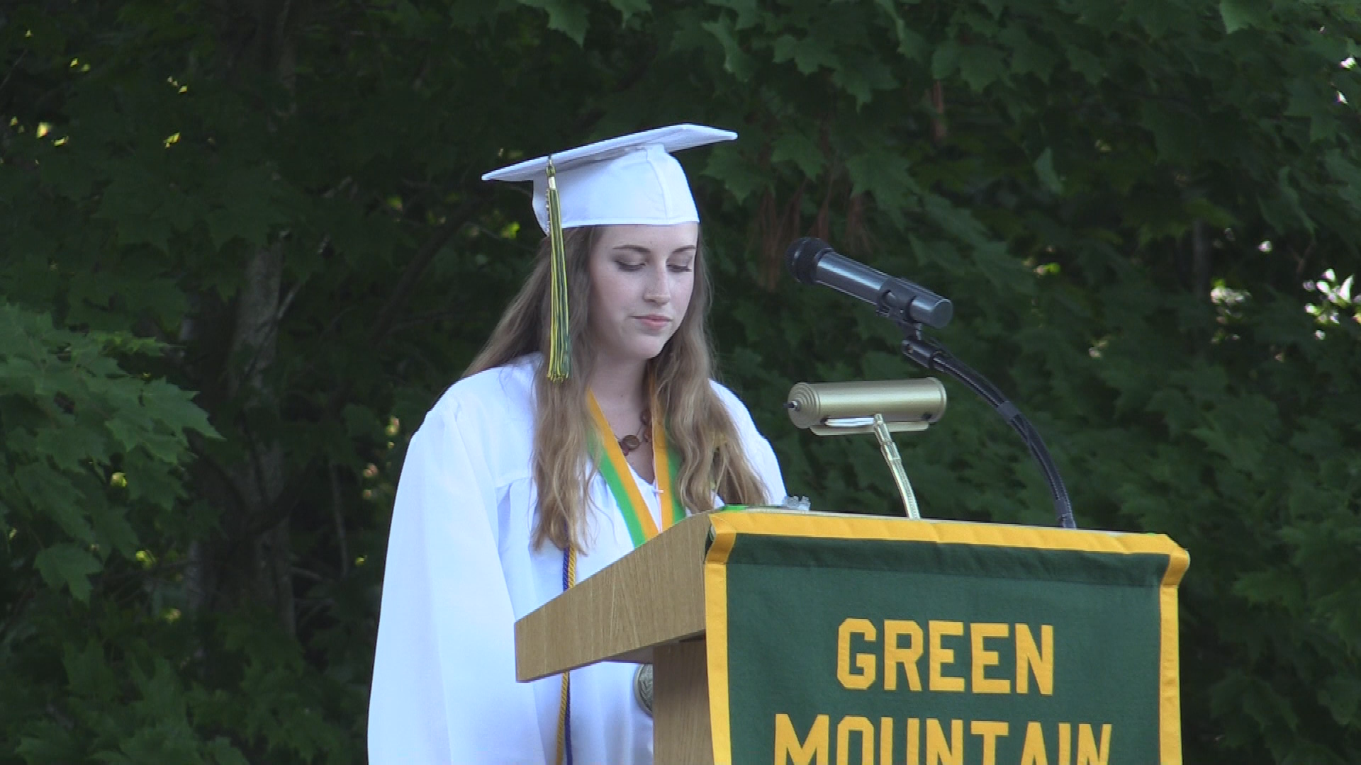 Navigate to GMUHS Graduation 2016